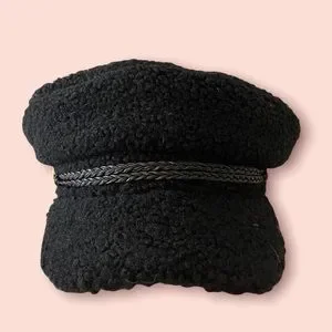 Juicy Couture | Accessories | Juicy Couture Sherpa News Boy  display picture 1